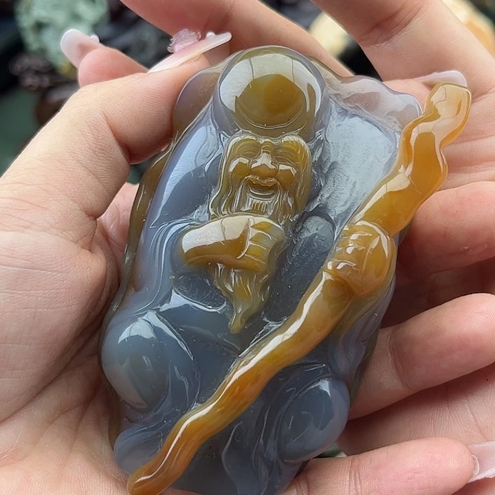 玛瑙手饰未镶嵌春