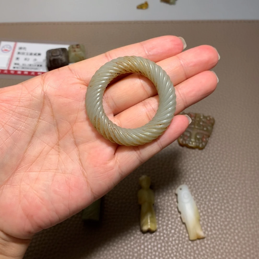 ****-和田玉（糖玉）未镶嵌颈饰