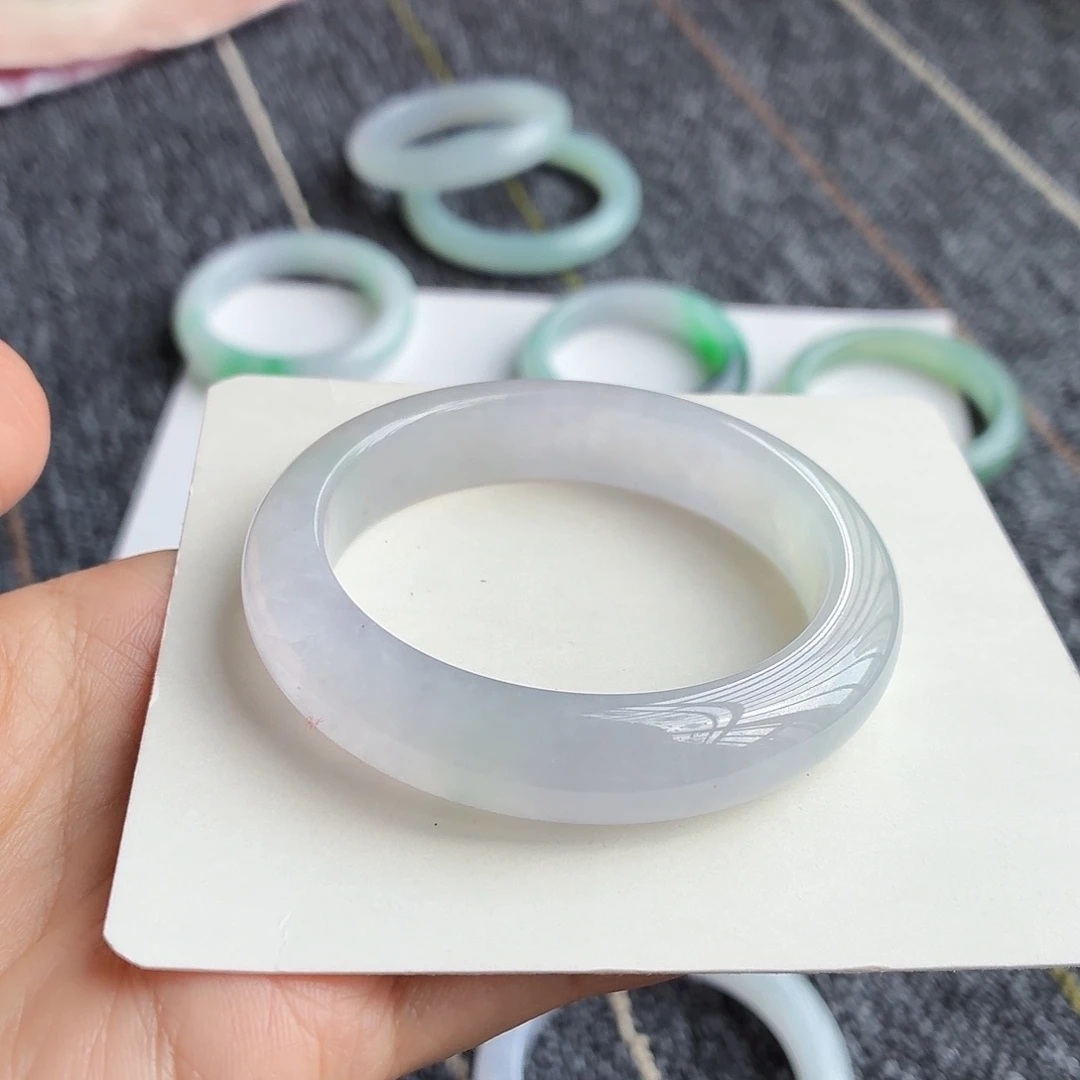 翡翠手镯未镶嵌正圈52.7