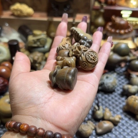 维腊木（绿檀）?****太