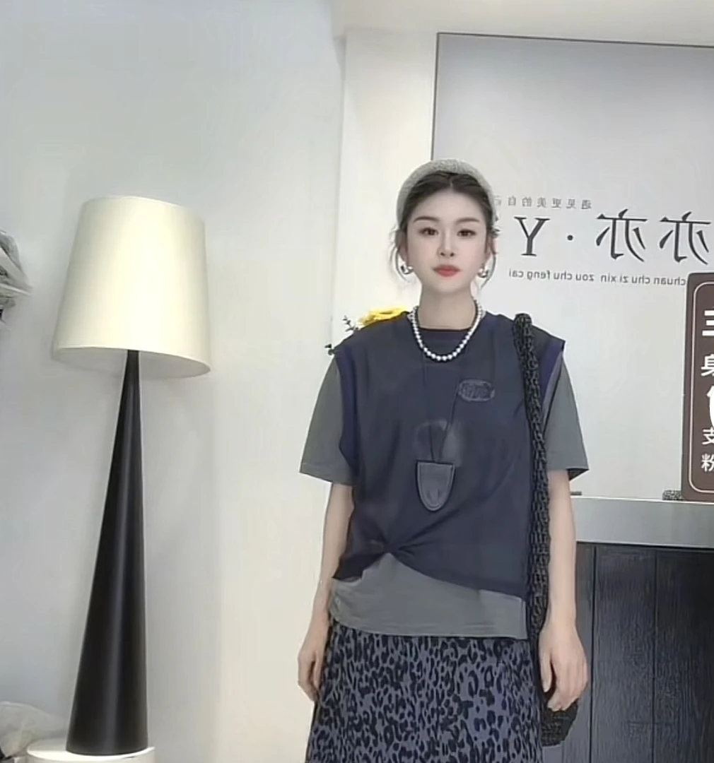 宽松型气质T恤圆领假两件休闲短袖拼接