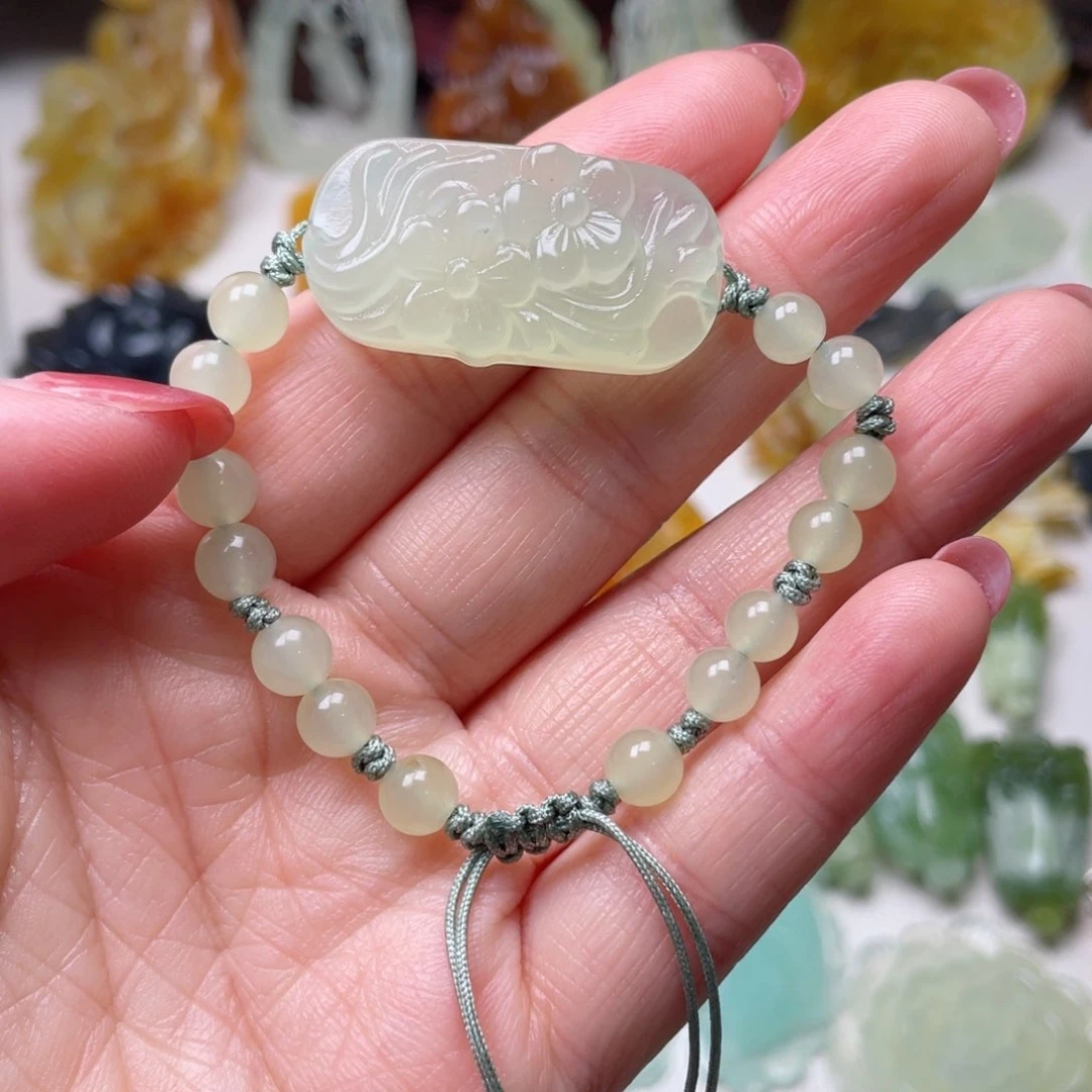 蛇纹石玉颈饰未镶嵌