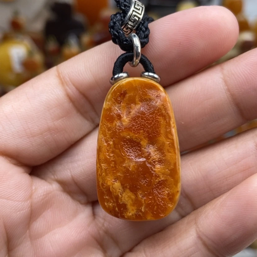【闪购商品】琥珀颈饰未镶嵌