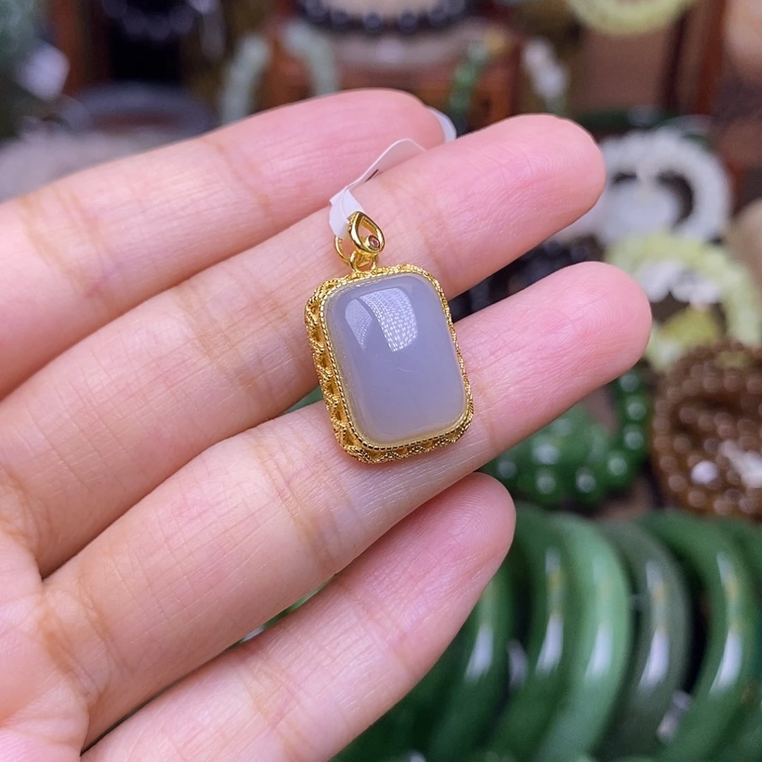 和田玉未镶嵌颈饰早间清货价福利价银镶浓烟紫