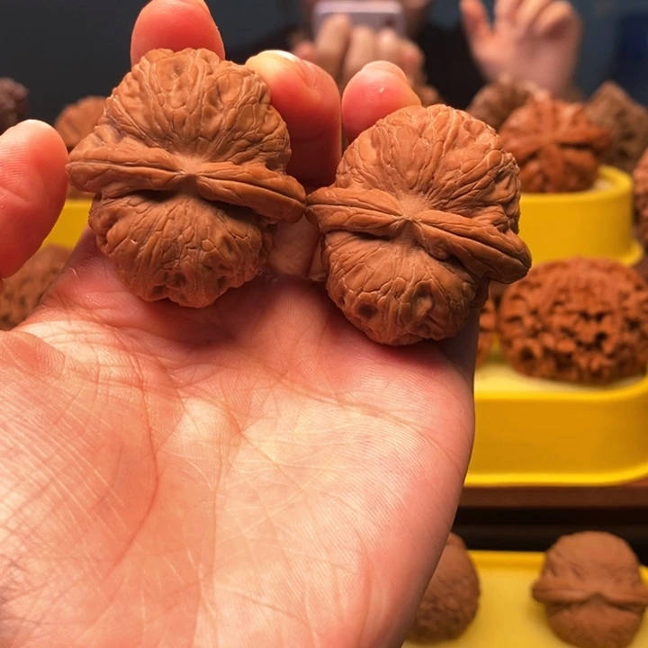 神***鬯摆件核桃元宝全品