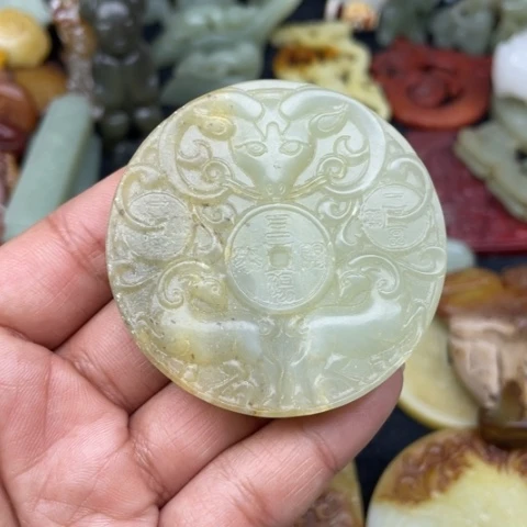 和田玉颈饰未镶嵌60