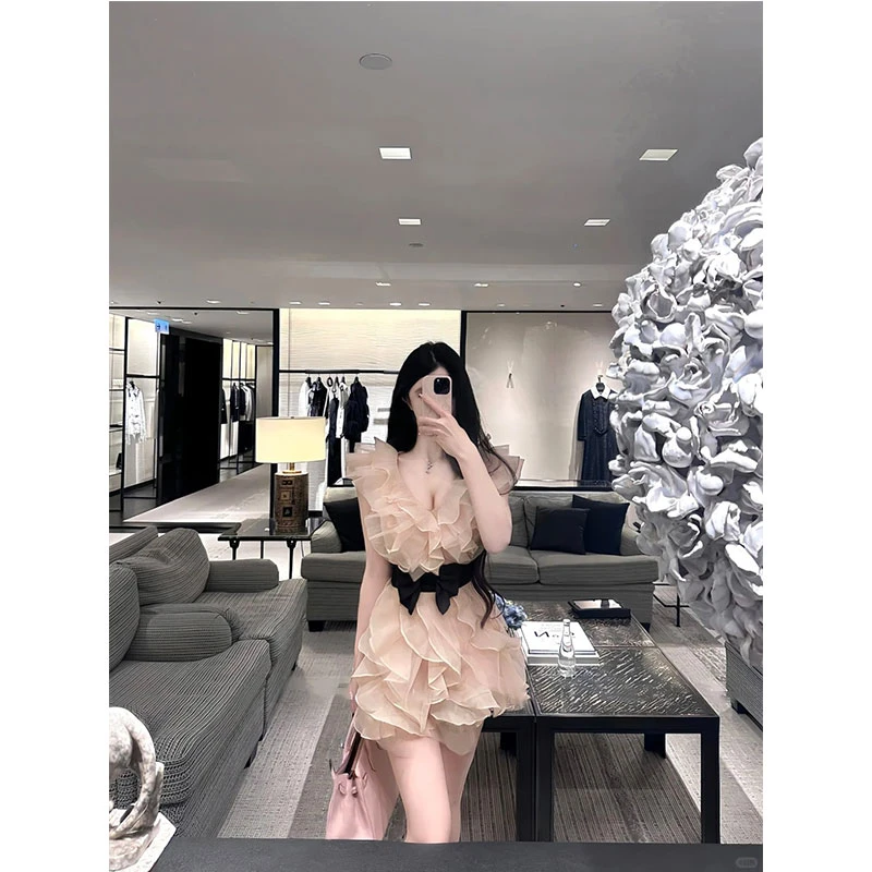 高级感法式温柔风纯欲海边度假荷叶边无袖连衣裙2025夏季新品短裙