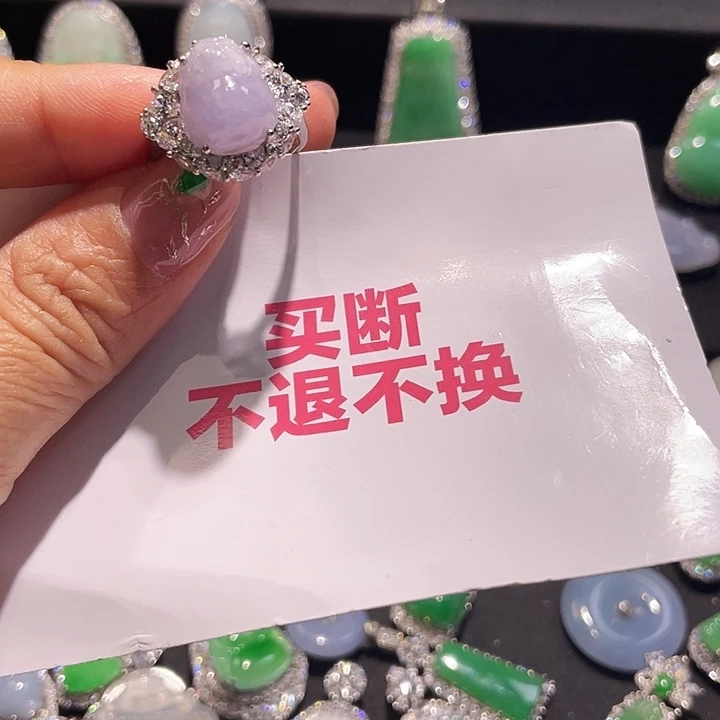 小***猪翡翠银S925镶嵌颈饰