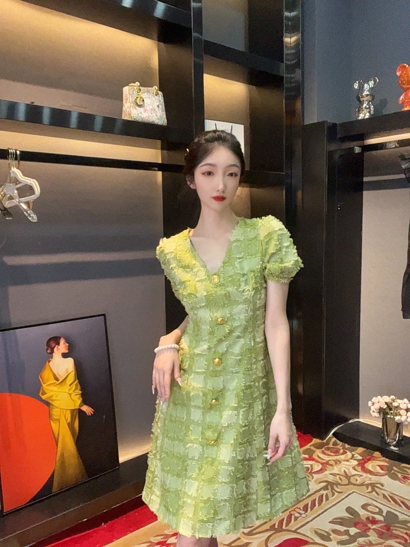 X【莘子专属】2025新款法式绿色V领连衣裙夏季小众设计收腰气质短裙