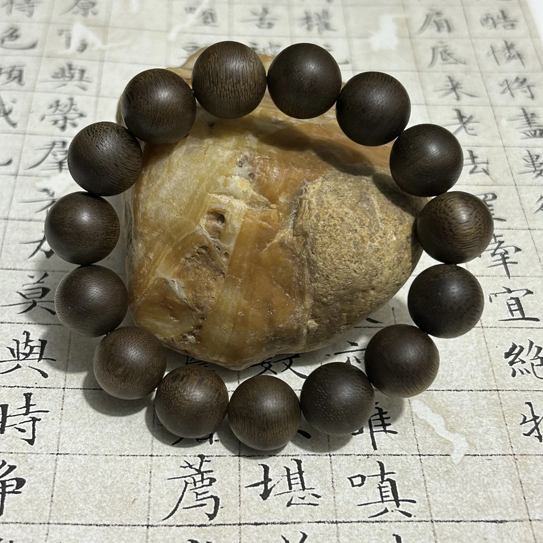 z-1065【巴布亚树心留疤沉香】15mm，25.76g