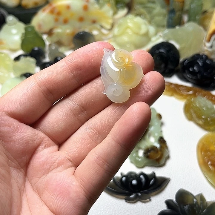 未镶嵌蛇纹石玉手链乐*