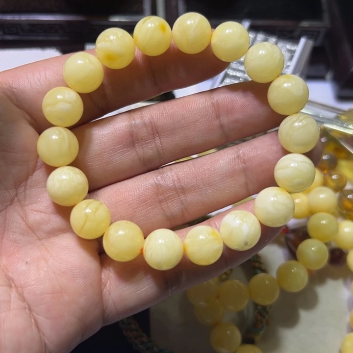 苏***遮琥珀未镶嵌颈饰琥珀吊坠