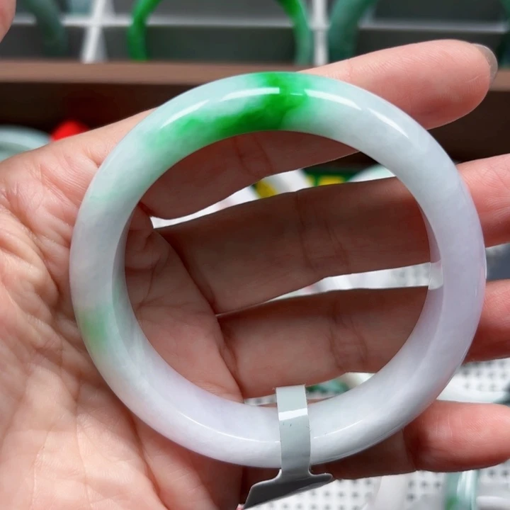 翡翠未镶嵌手镯缅甸天然