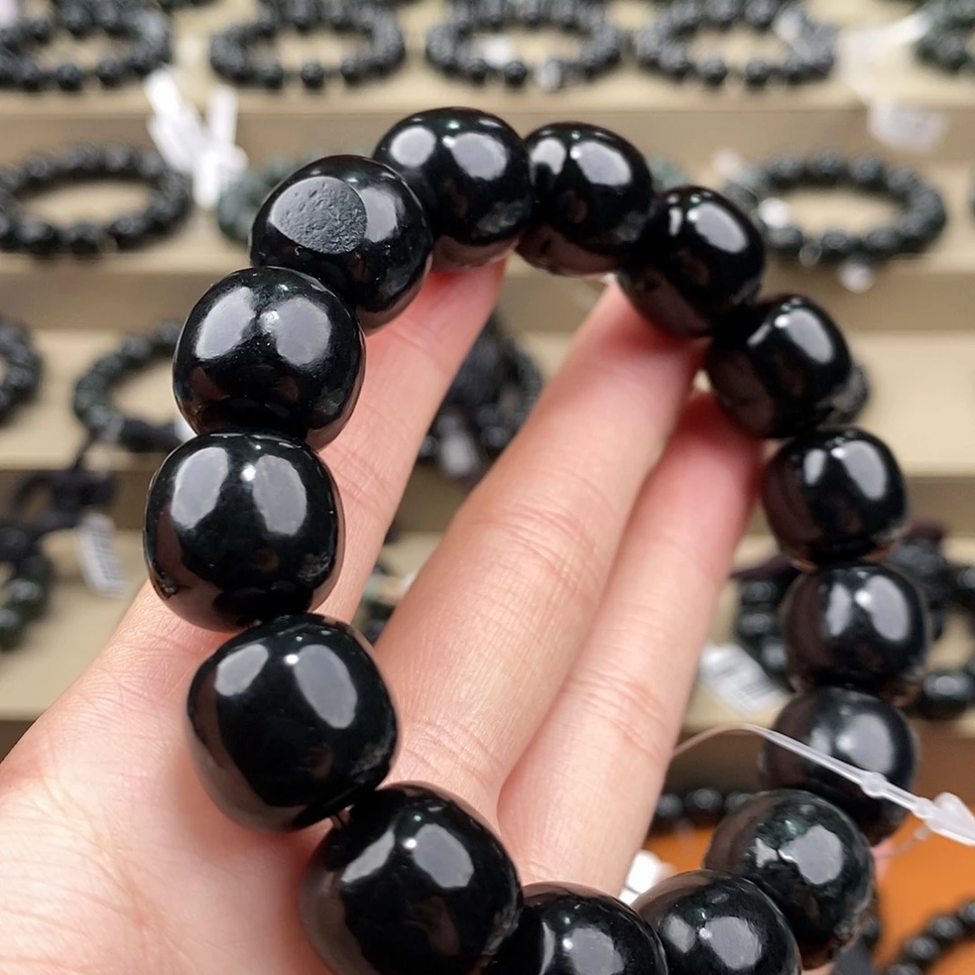 九***哥和田玉未镶嵌手链