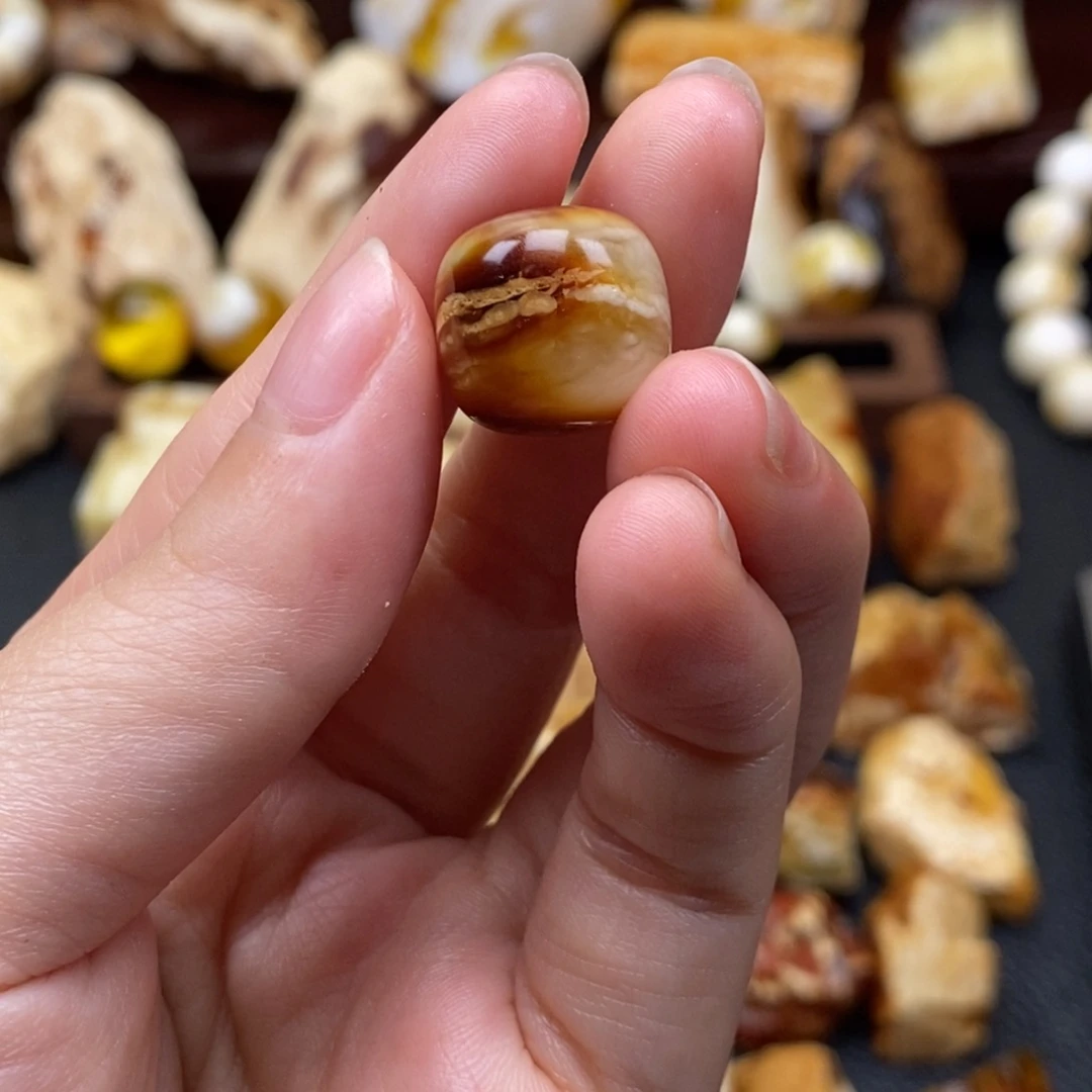 摩***羯未镶嵌定制琥珀蜜蜡