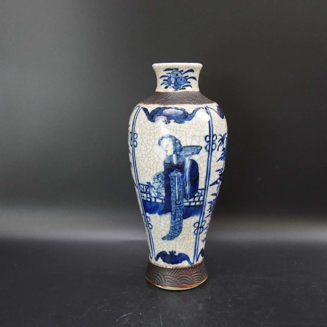 Lot.25110448清晚期哥釉青花人物花鸟纹梅瓶 高：约28.1cm