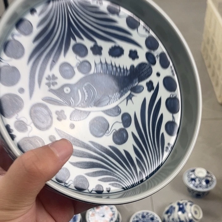 瓷片景德镇青花鱼藻纹大壶承