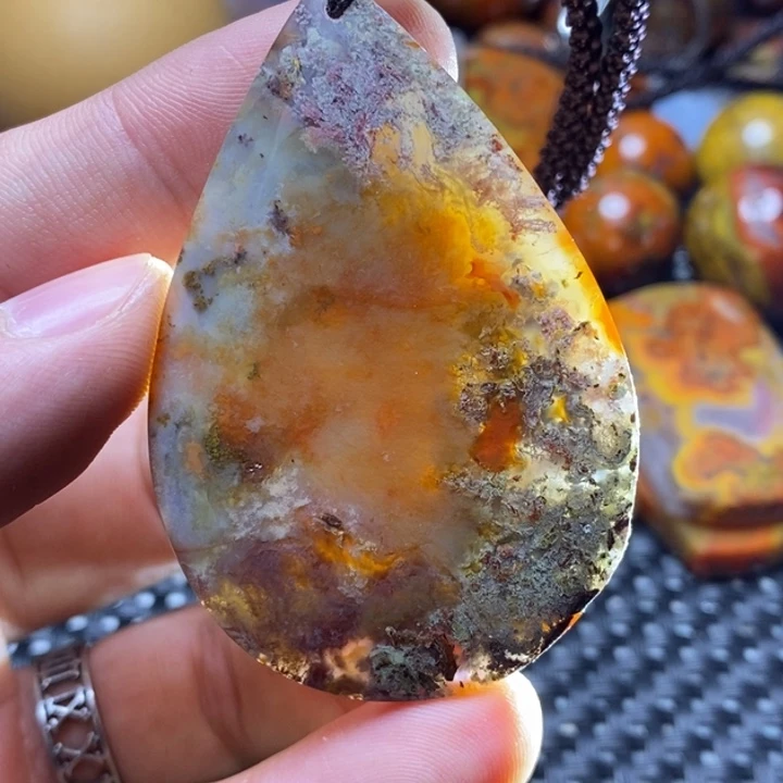 玛瑙/玉髓颈饰未镶嵌