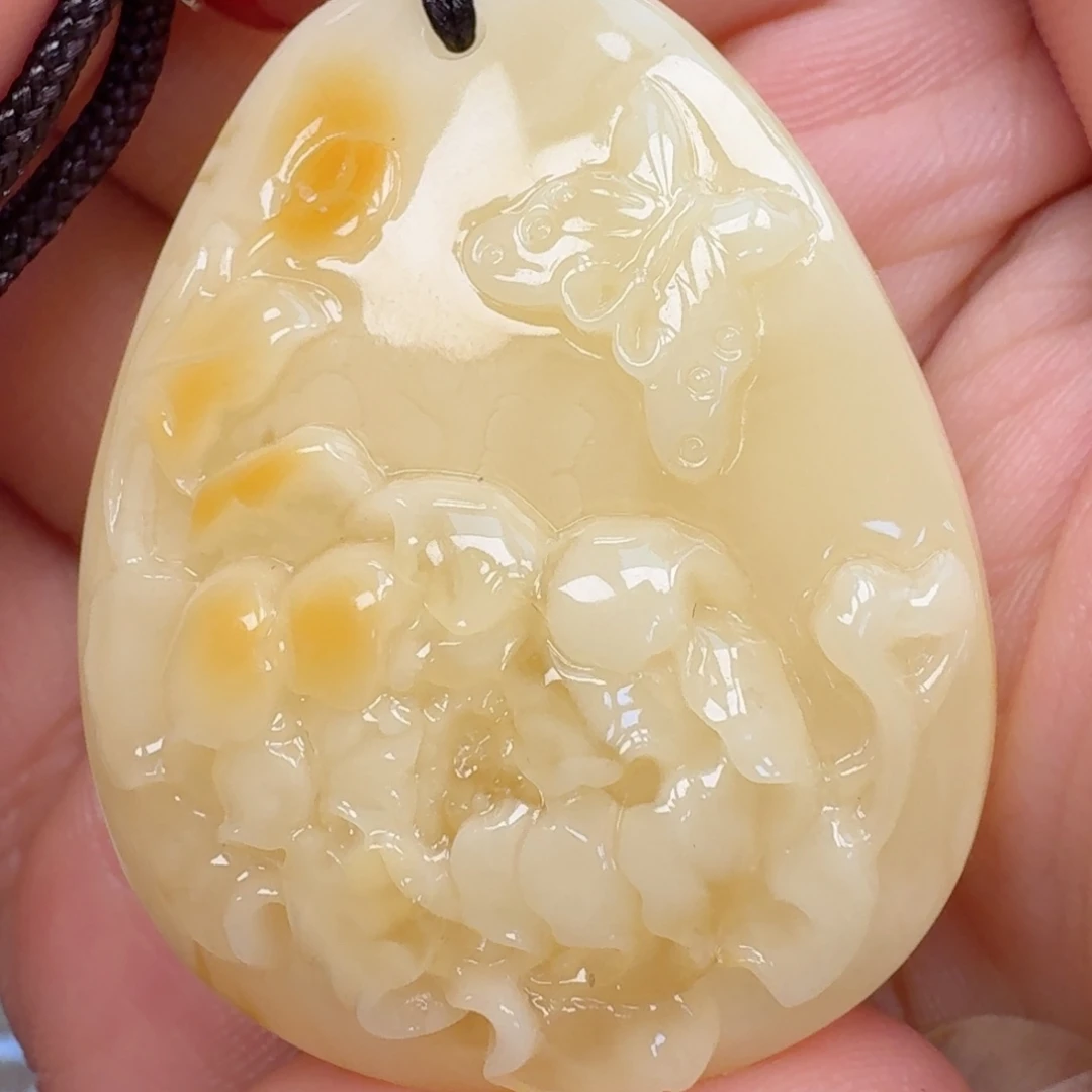 琥珀未镶嵌珠宝奇石吊坠