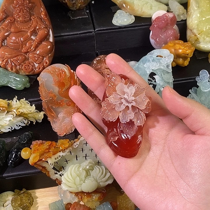 巴***韭蛇纹石玉合金颈饰