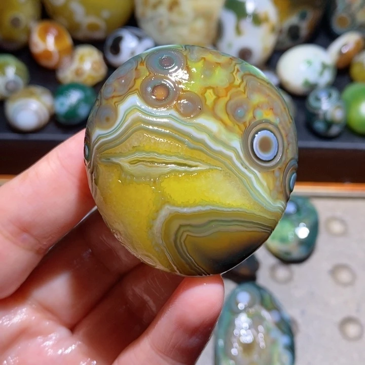 未镶嵌玛瑙/玉髓珠宝半成品85