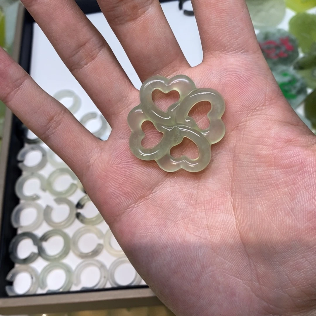 岫玉未镶嵌吊坠(不含链)两单包邮