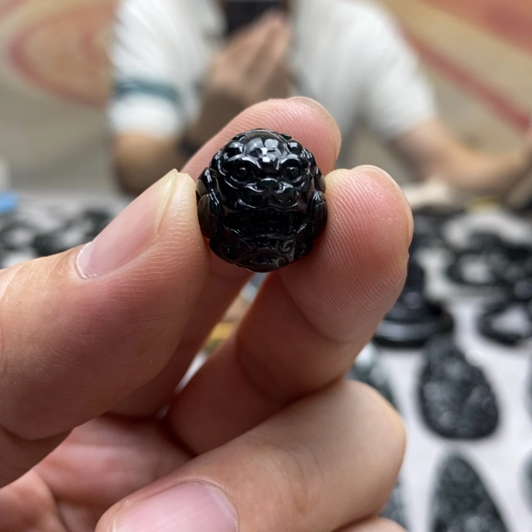翡翠未镶嵌颈饰貔貅圆珠