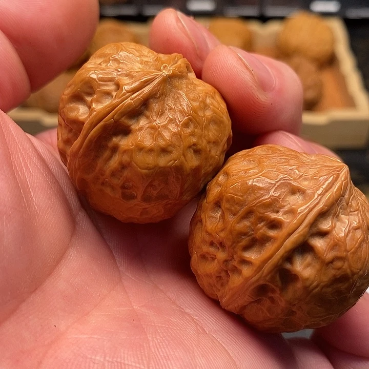 文玩核桃吊坠弹珠元宝