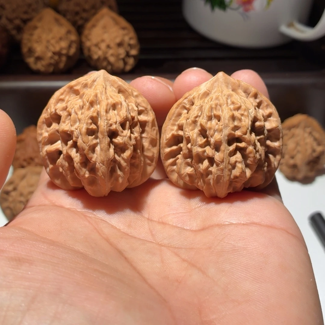 吊坠文玩核桃霞云岭