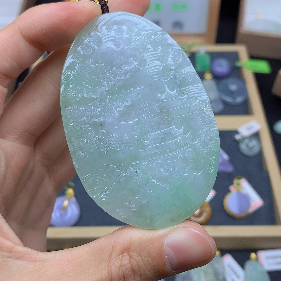 翡翠颈饰未镶嵌翡翠