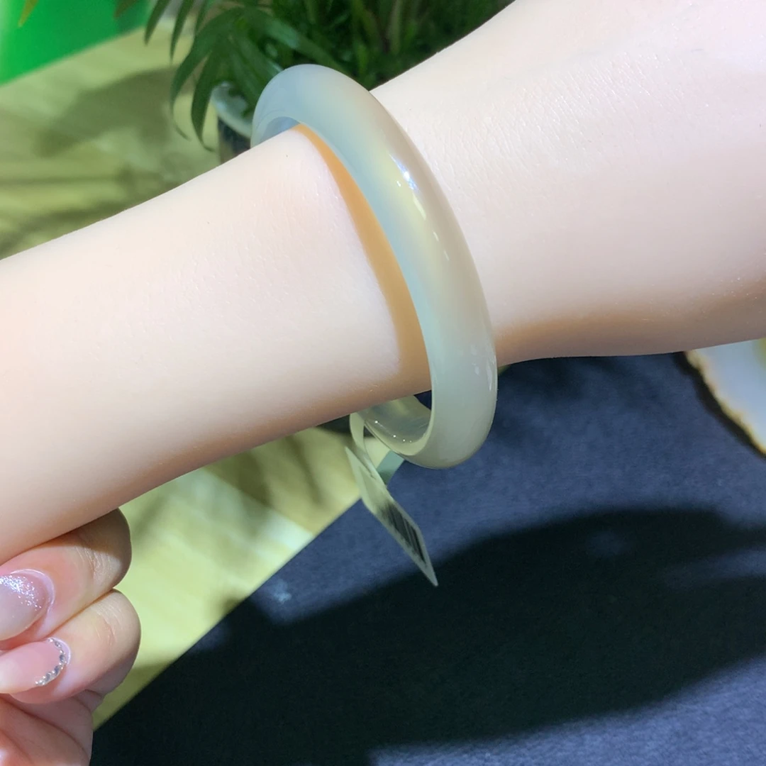 手镯玛瑙/玉髓未镶嵌