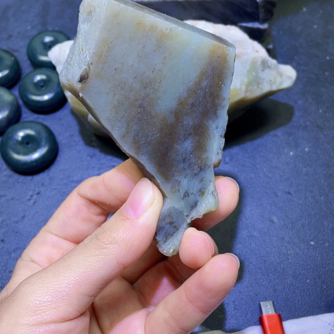 和田玉未镶嵌珠宝半成品