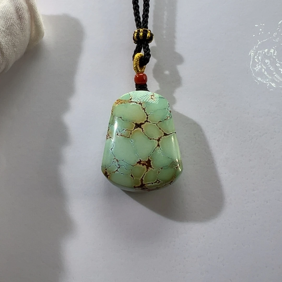 绿松石未镶嵌挂件