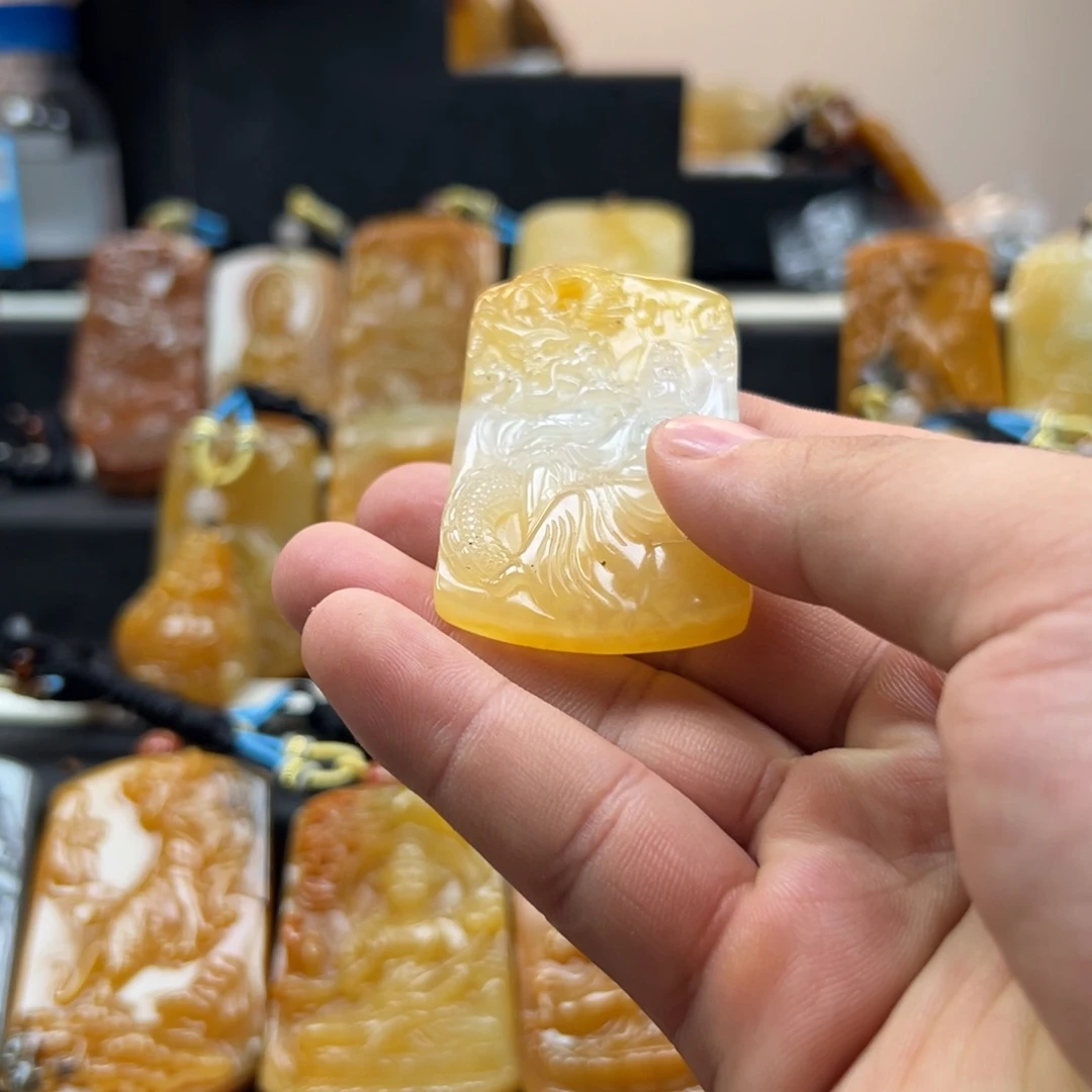 石英质玉（黄龙玉）未镶嵌hly
