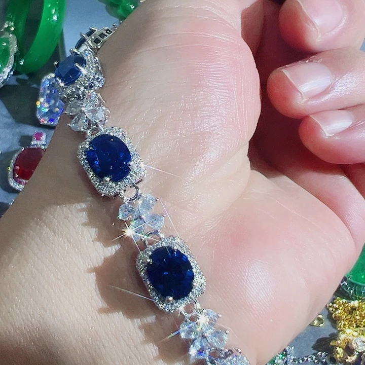 非金属红色满钻镶嵌大宝贝