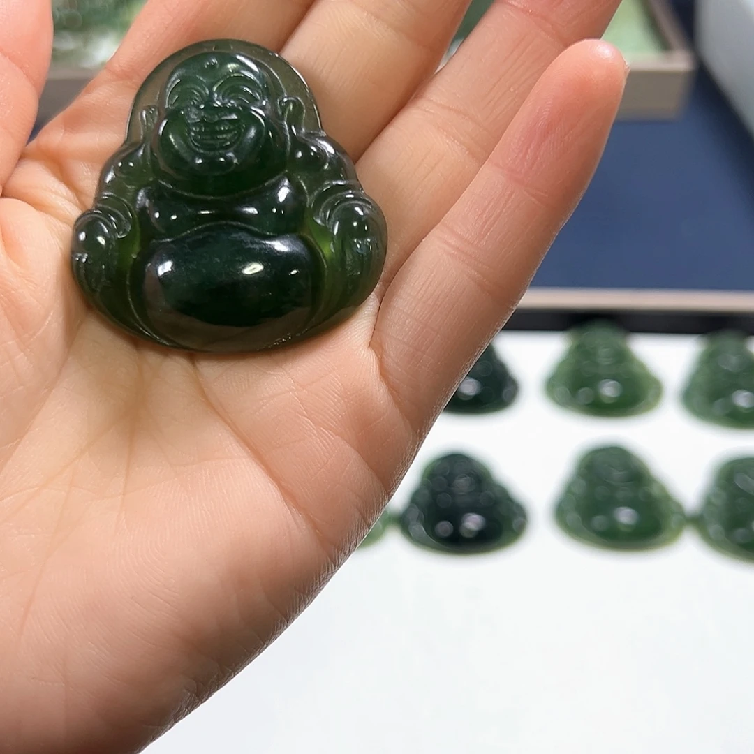 用***2蛇纹石玉未镶嵌颈饰