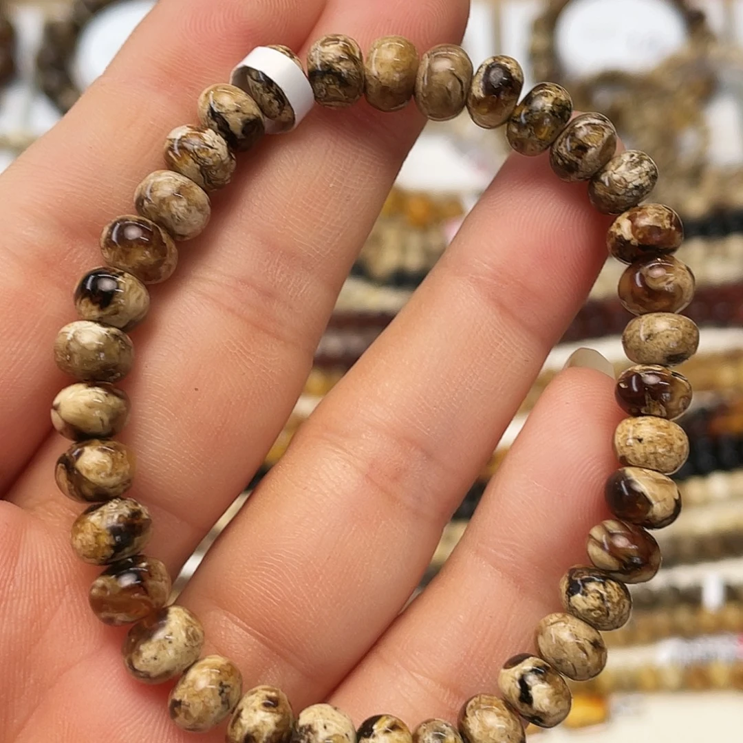 大***助琥珀未镶嵌裸石七