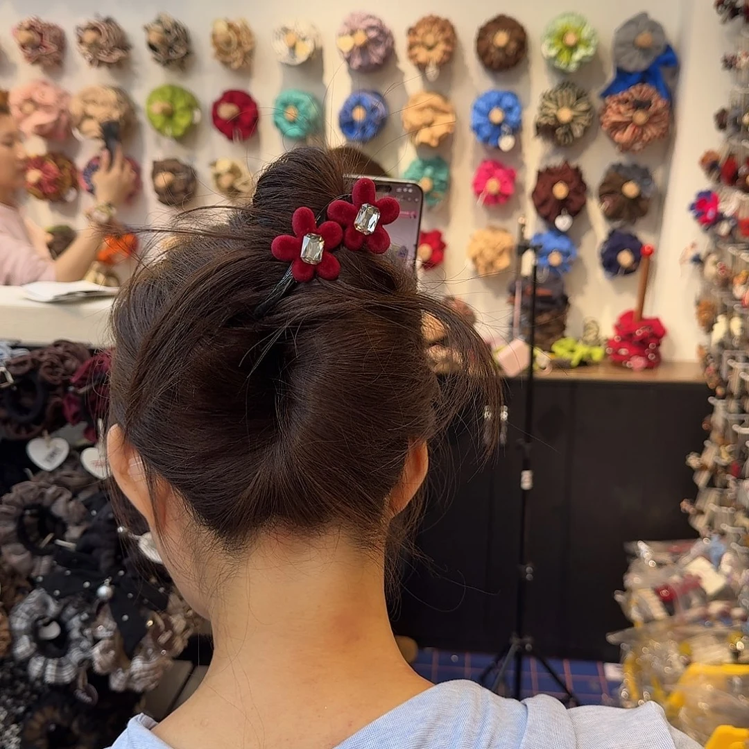 非金属红色植绒小花扭扭夹037