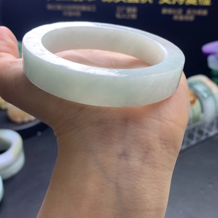 定制翡翠翡翠手镯未镶嵌