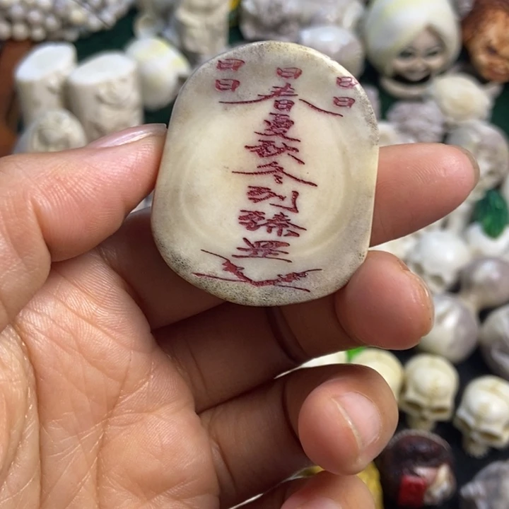 鱼****配饰鹿角雕刻一个出