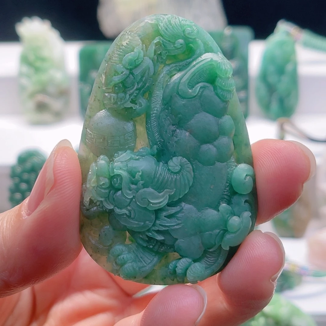 独山玉颈饰未镶嵌喜***宁