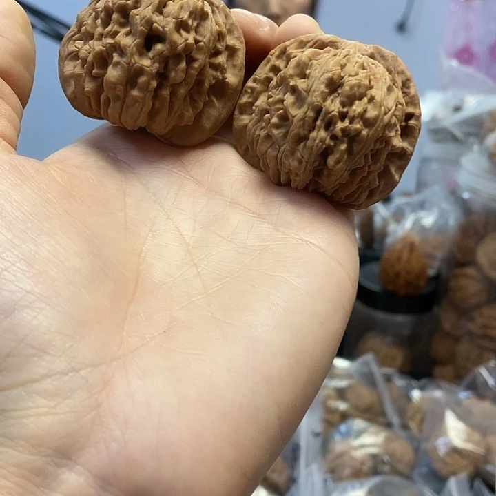 把件文玩核桃45四座楼红皮老树