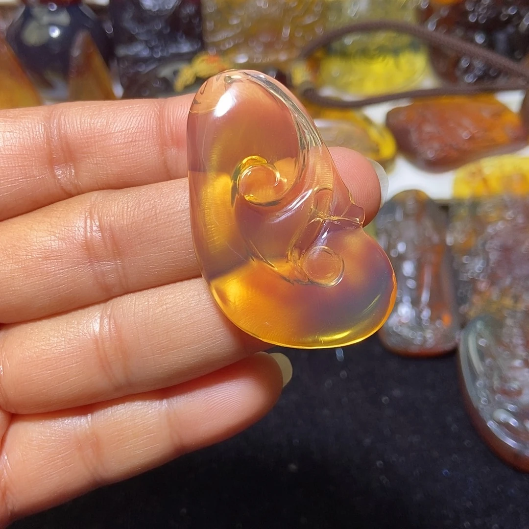 琥珀未镶嵌颈饰缅甸天然琥珀吊坠