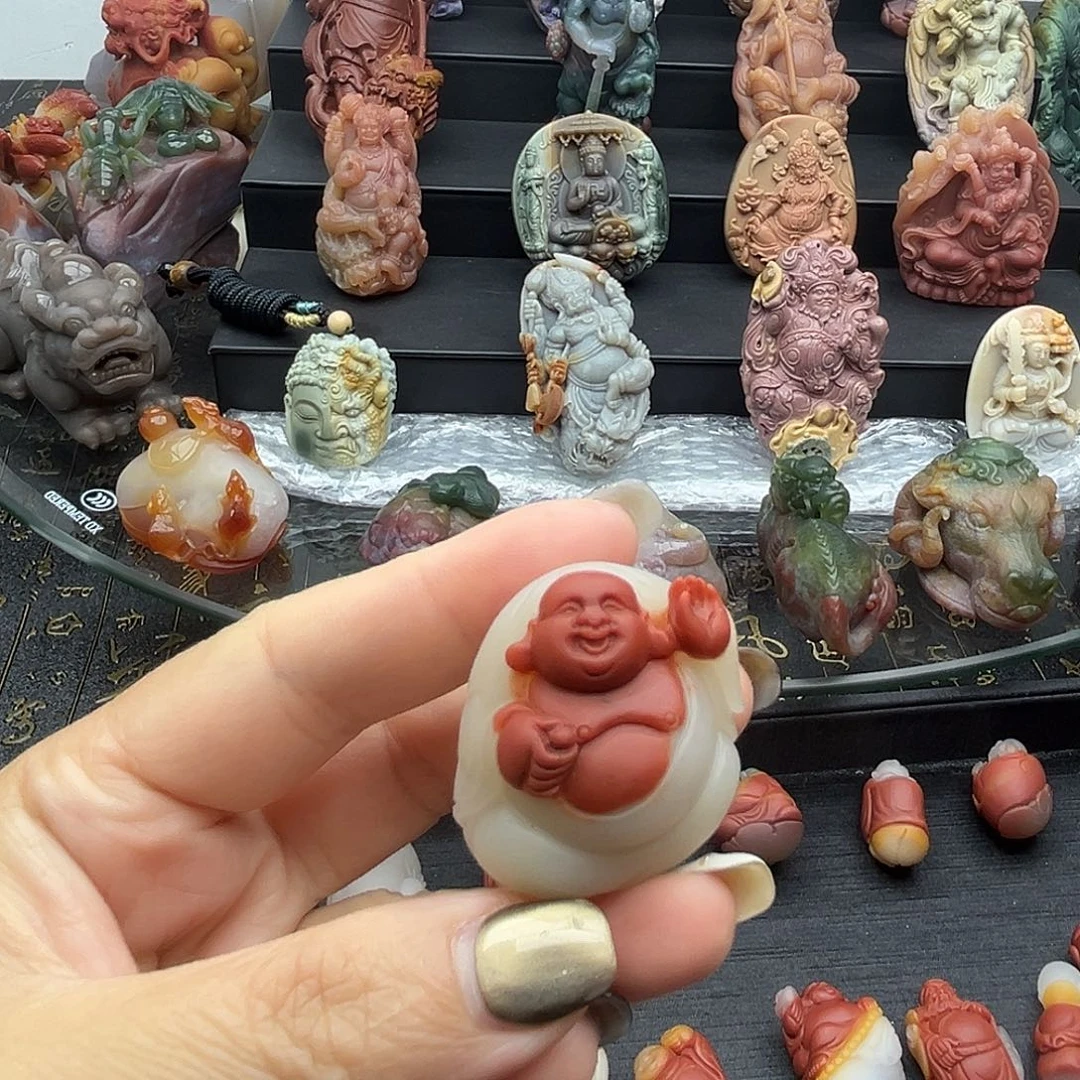 石英质玉未镶嵌颈饰