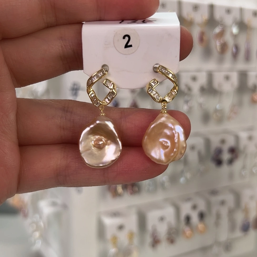 非金属巴洛克花瓣耳饰