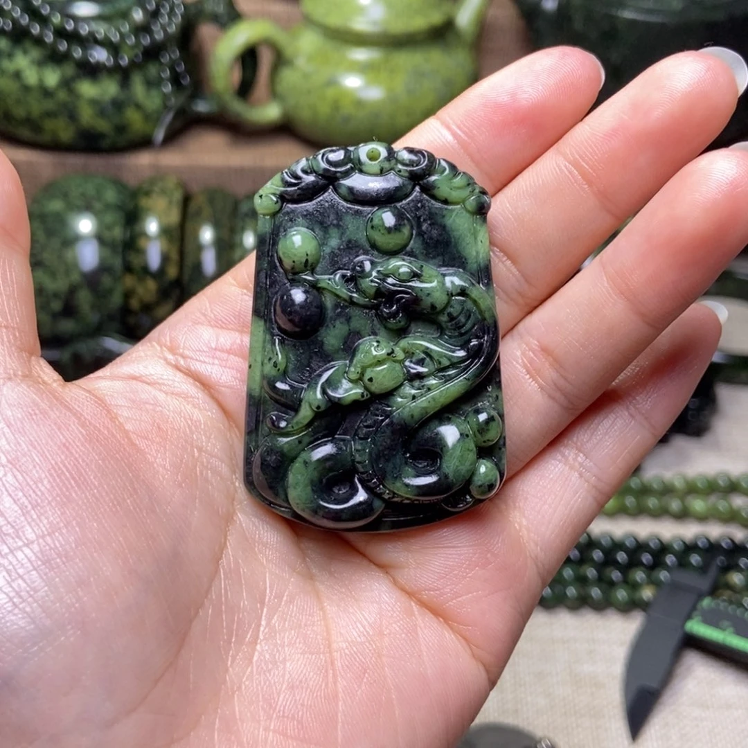 蛇纹石玉未镶嵌药王石吊坠