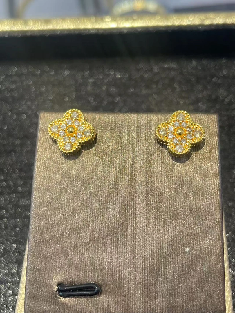 足银耳饰 经典设计金色四叶草镶嵌千金风精美女两戴耳钉