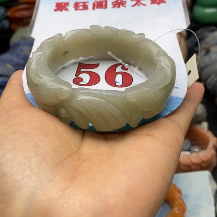 石英质玉手镯未镶嵌