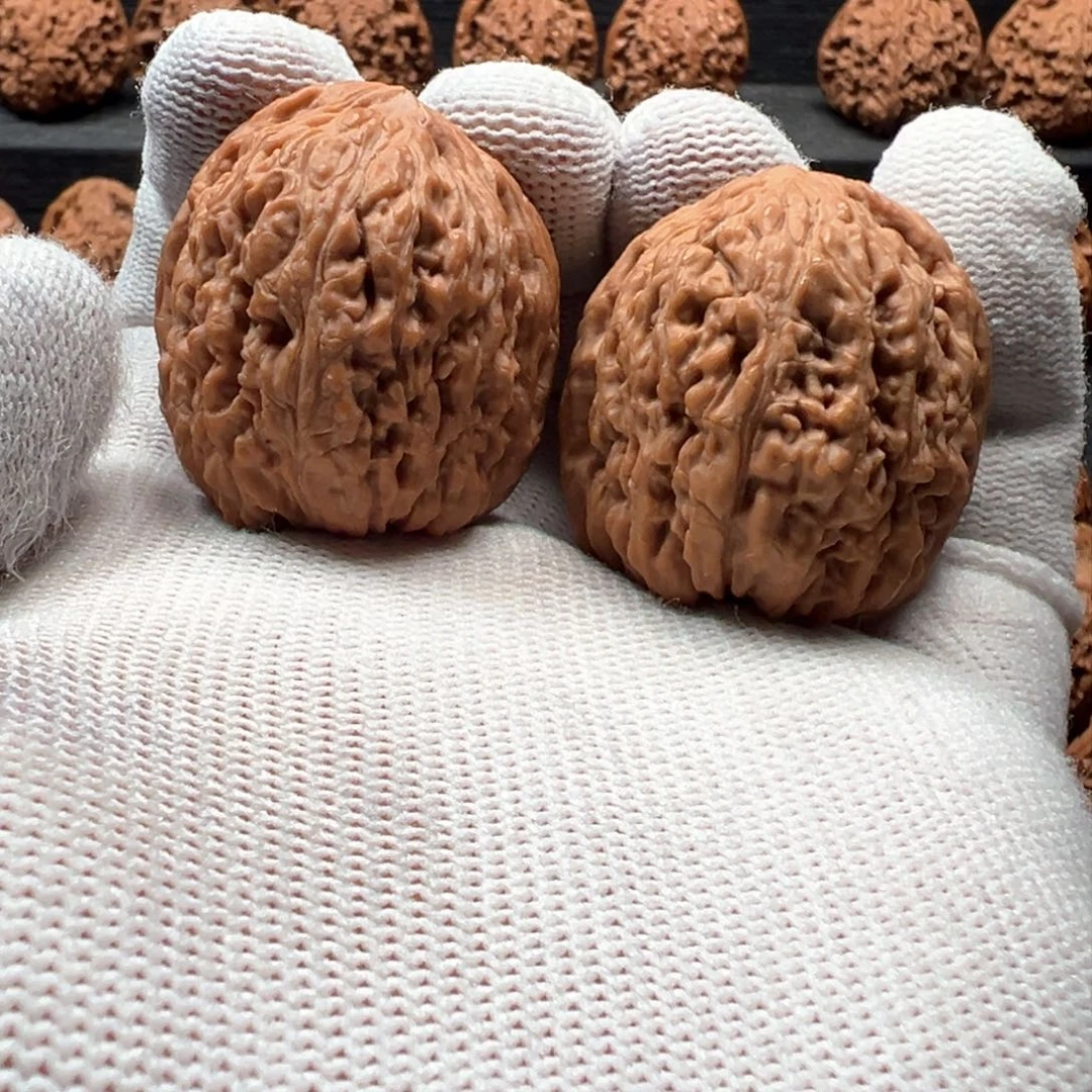 文玩核桃把件敛****敛南疆