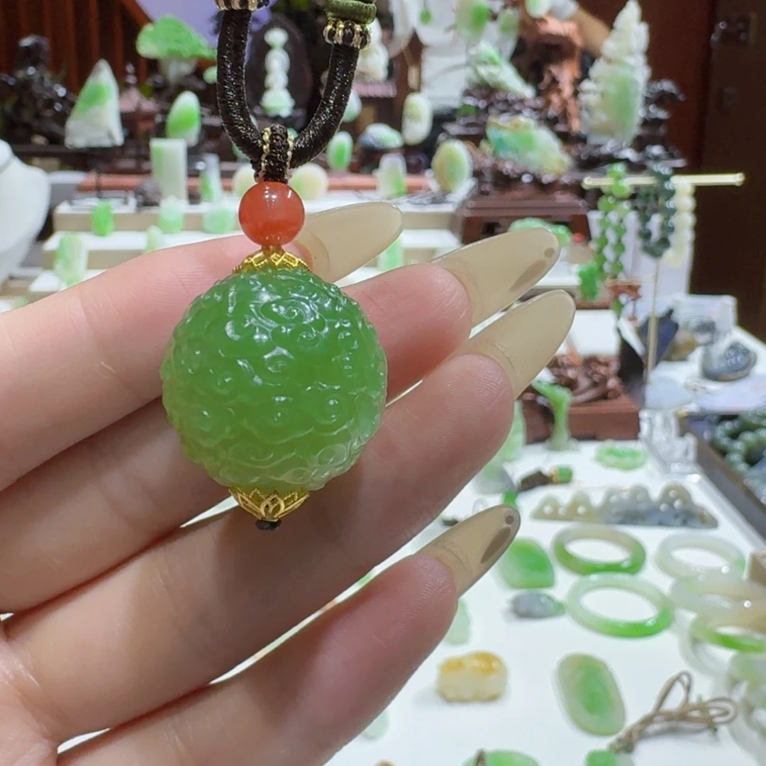 和田玉（翠青玉）未镶嵌挂件翠青云珠